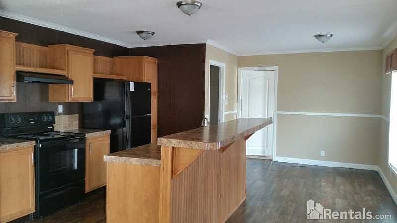 2nd image of 215 Woodside Blvd