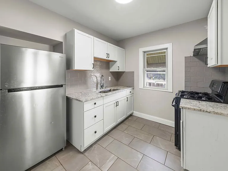 1789 Maryland Ave E — Photo 21