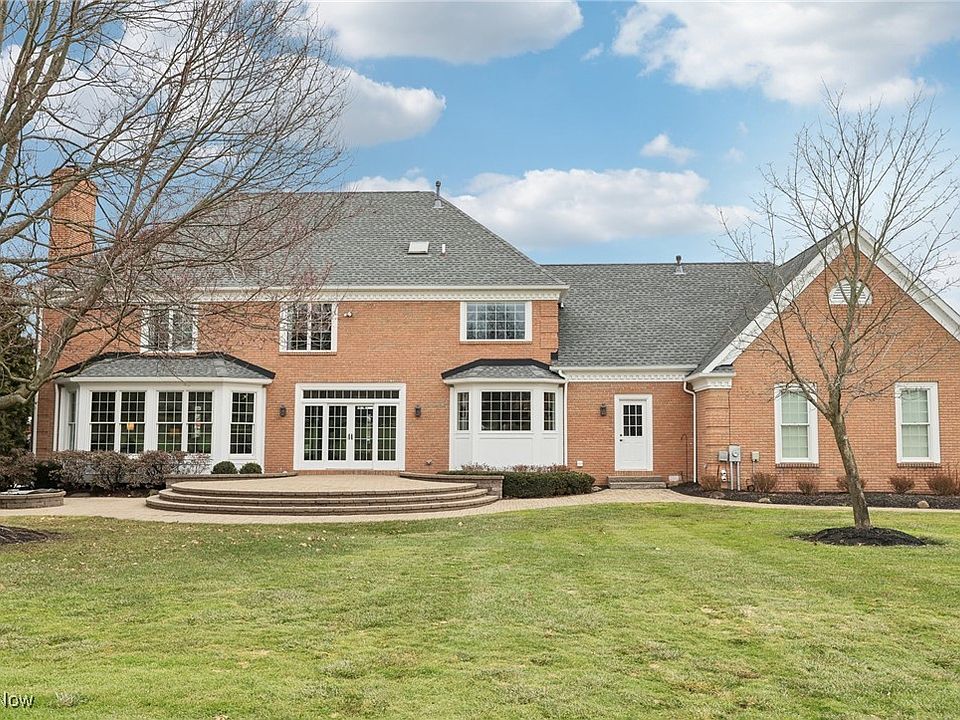 2nd image of 270 Camden Ln
