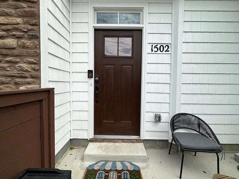 1502 Kathy Ann Way E — Photo 2