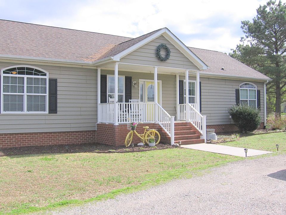 1st image of 15147 Carol Dr