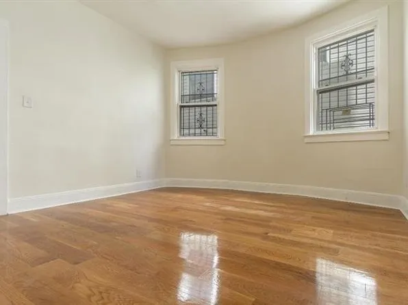 198 Myrtle Avenue image 4 of 24