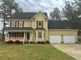 1157 Chestnut Wood Dr, Fayetteville, NC 28314