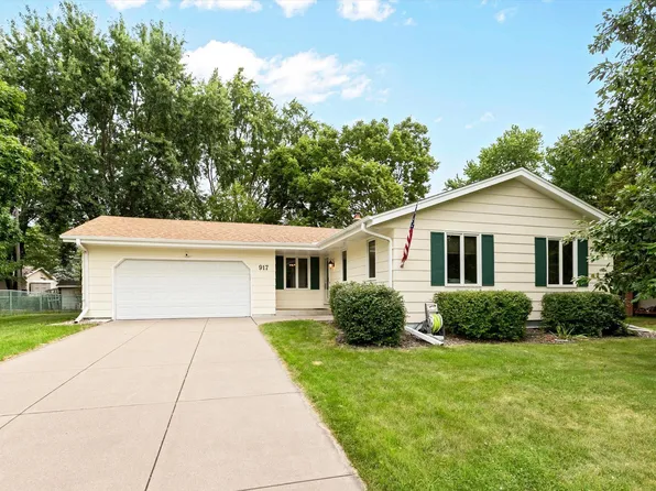 917 Arbogast St, Shoreview, MN 55126
