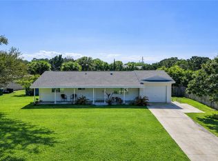 869 Wentworth St, Sebastian, FL 32958