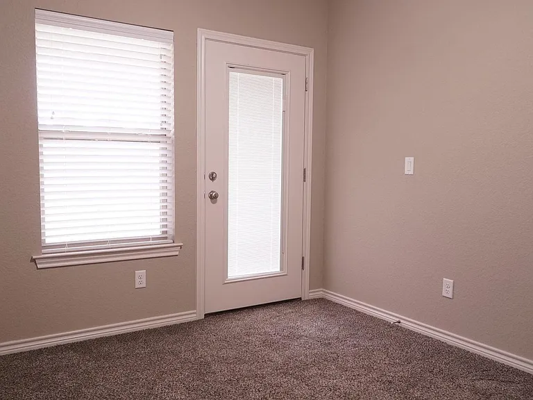 Trophy Ridge Apartments — Photo 17