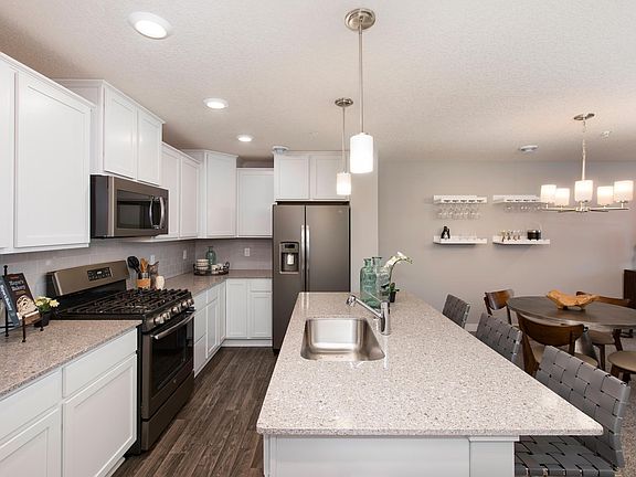 4th image of 4858 Martingale Dr