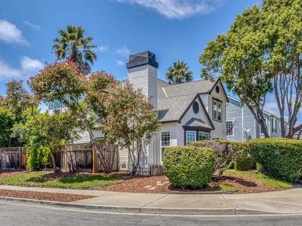 1992 Princeton Ct, Salinas, CA 93906