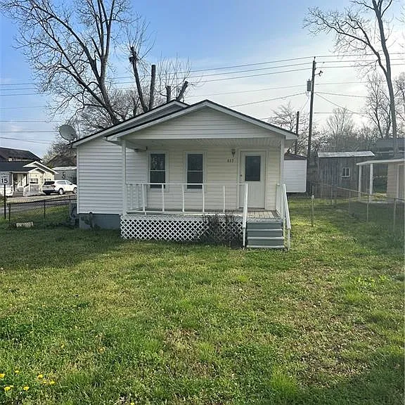 617 Cassville Rd — Photo 2