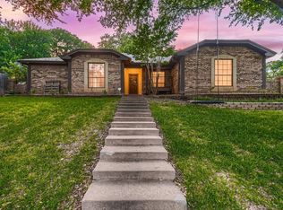 241 Bradford Dr, Hurst, TX 76053