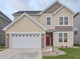 408 Corey Ln, Champaign, IL 61822