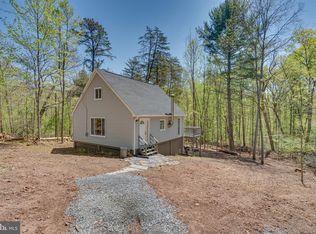 68 Buckskin Ln, Berkeley Springs, WV 25411