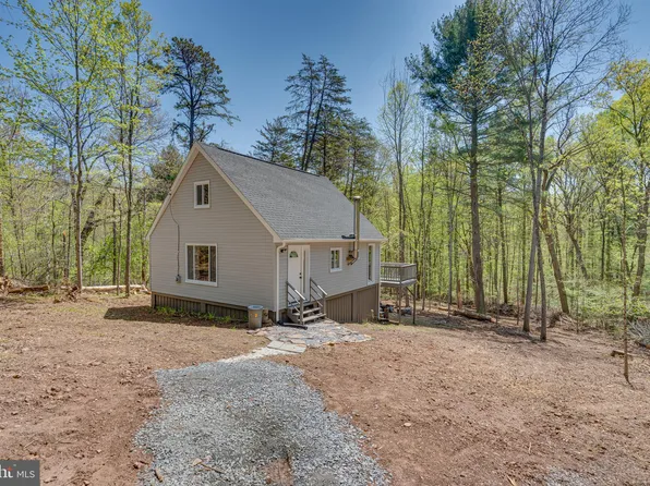 68 Buckskin Ln, Berkeley Springs, WV 25411