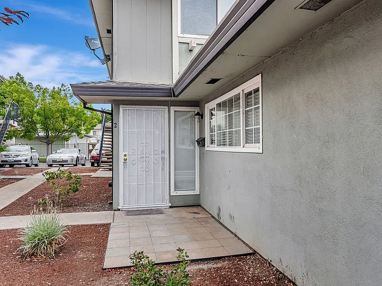 1359 Shawn Dr #2 — Photo 2