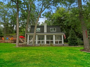 47112 Maple Ave, New Buffalo, MI 49117