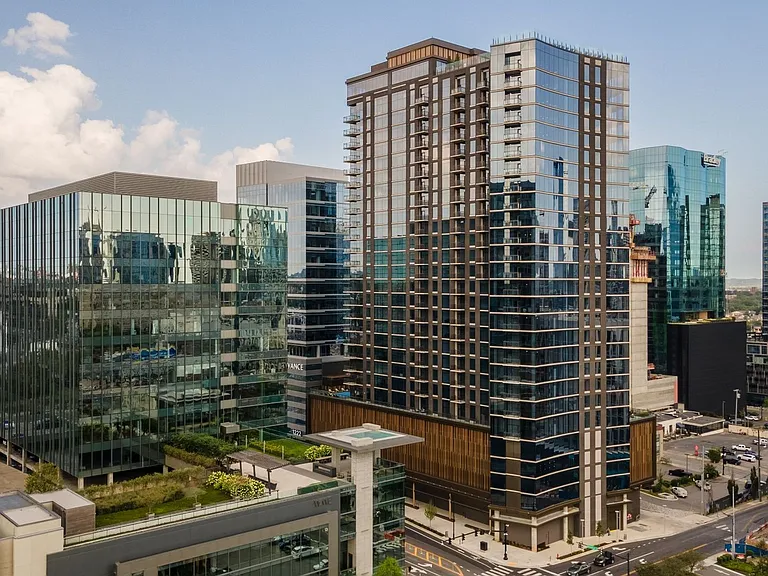 1212 Demonbreun St #1710 — Photo 41