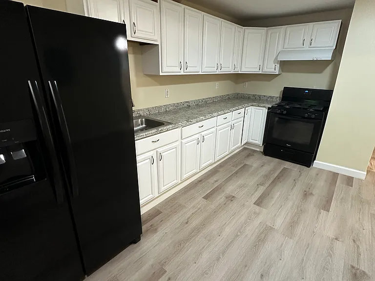 94 W Main St #5 — Photo 3
