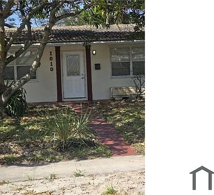 1010 N 69th Way — Photo 1
