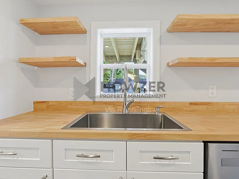 35 Riverside Dr #1R — Photo 3