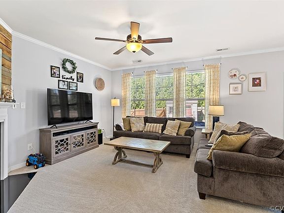 3rd image of 9261 Sedgehill Ct