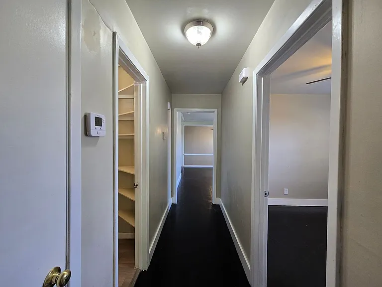 208 W Anderson Ave — Photo 12