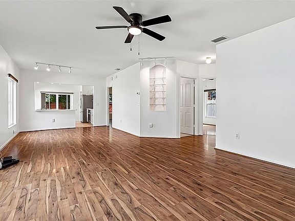 4th image of 5311 Watson Rd