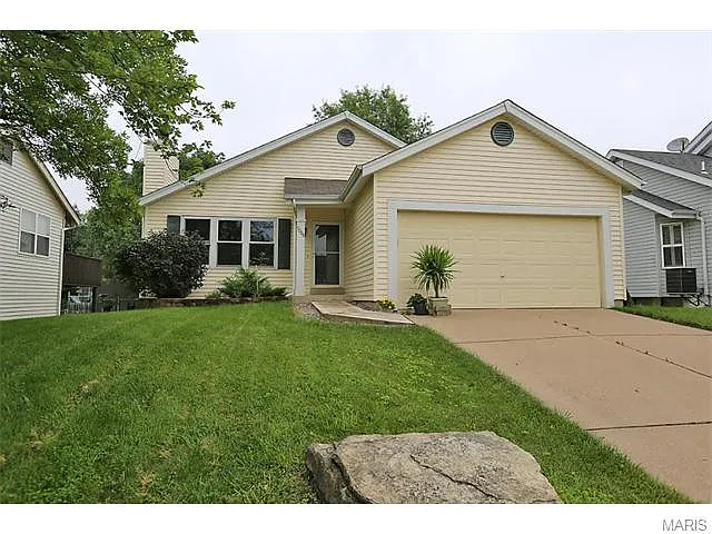 5008 Brittany Downs Dr photo 1
