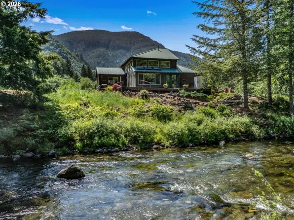 24940 E Tillicum St, Welches, OR 97067