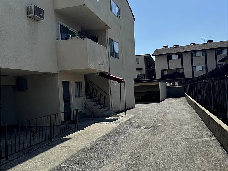221 Saint Francis St #12 — Photo 3