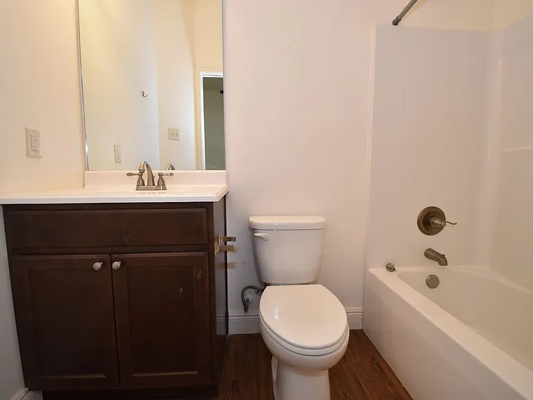 2408-2464 W Barnett Springs Ave — Photo 22