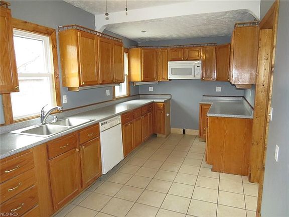 3rd image of 5301 Jefferson Ave