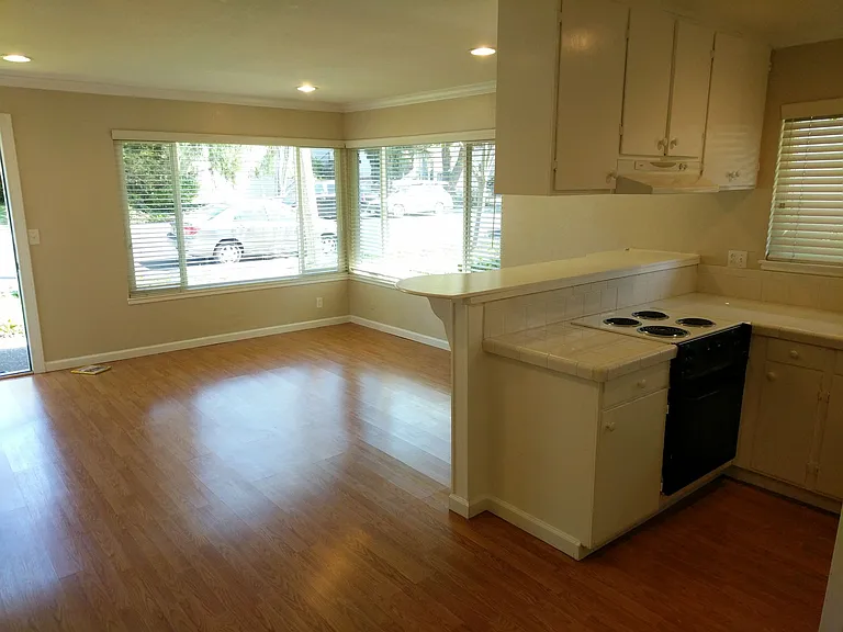 All Single Story Apartment Community — Photo 21