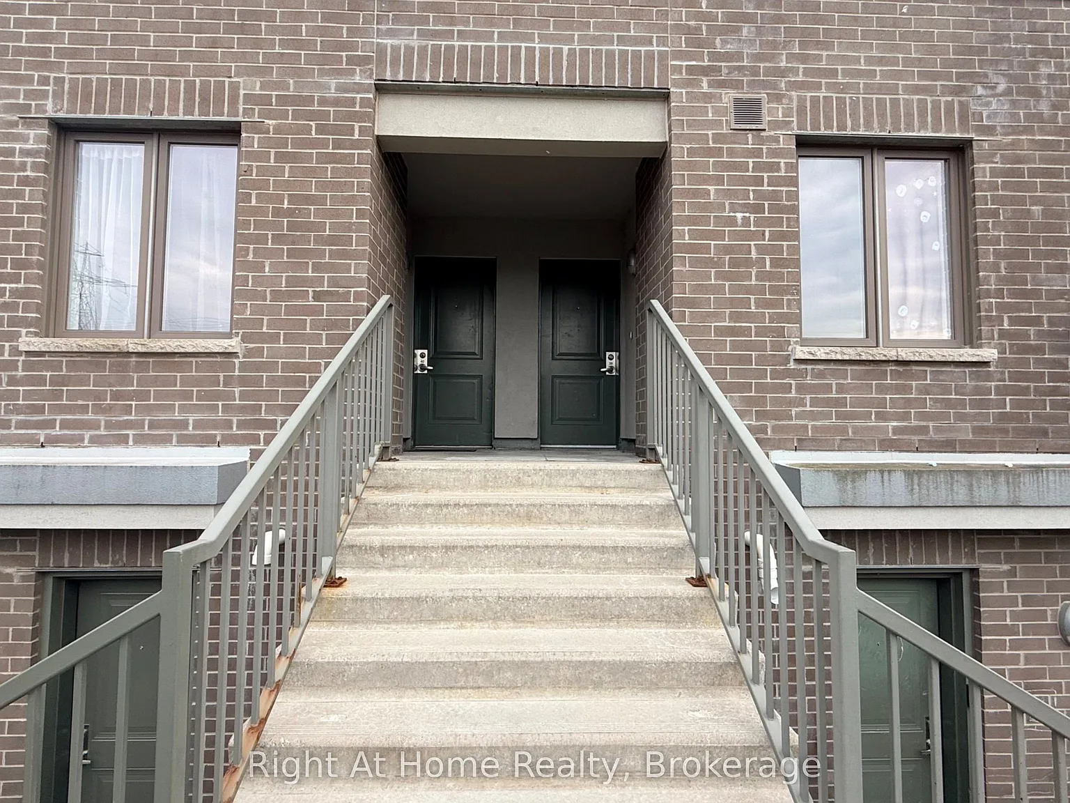 2 bed, $2,300 — Photo 2