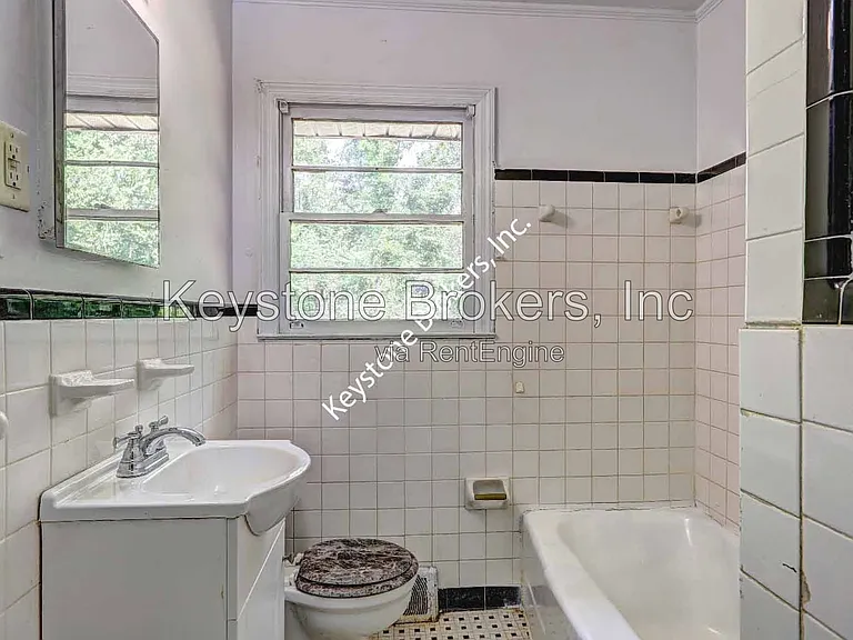2634 Tredway Dr — Photo 9