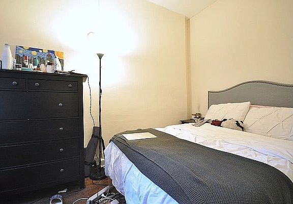 4th image of 1565 2nd Ave APT 1
