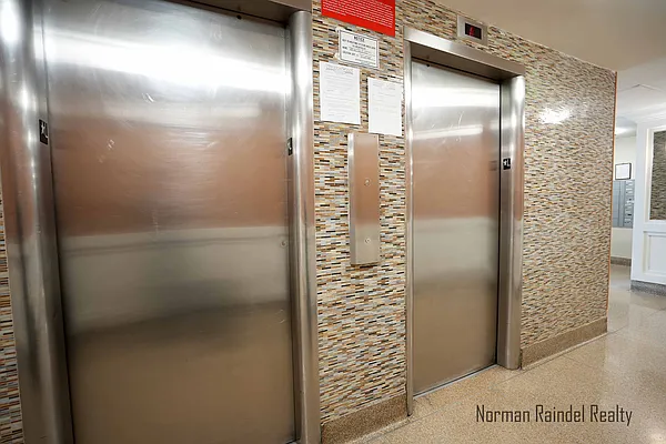 Rented by Norman Raindel, LREB | media 22