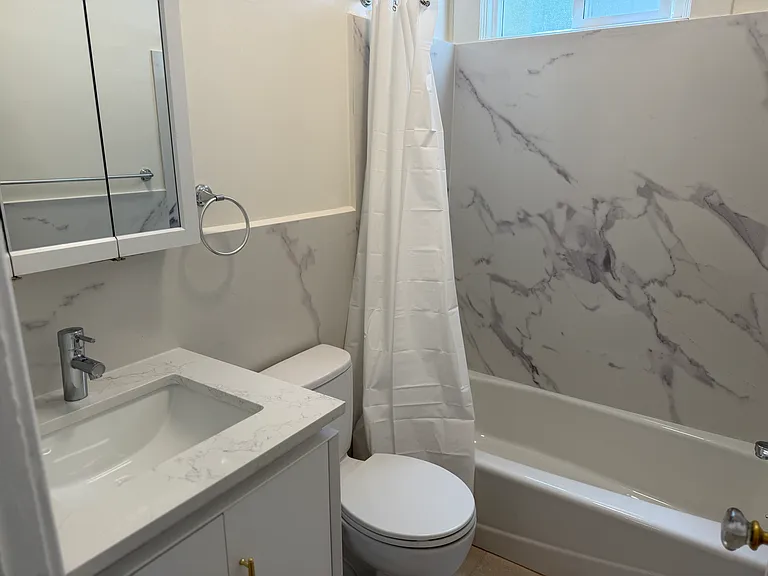 1871 Sacramento St #2 — Photo 17