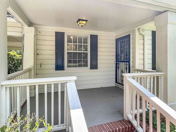 2nd image of 2104 Clairmont Ter
