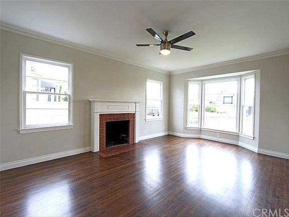 3rd image of 2046 W 93rd St