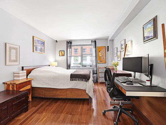 4th image of 516 W 47th St APT S2g