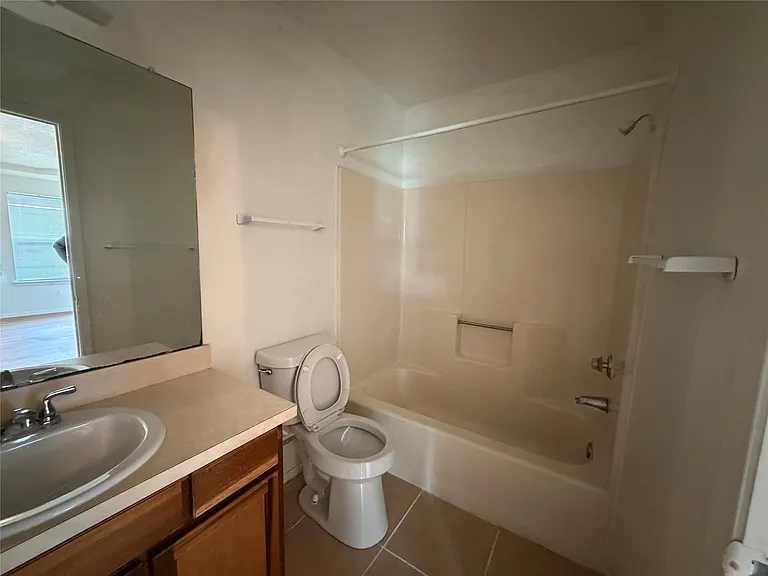 425 Signal Hill Ct N — Photo 11