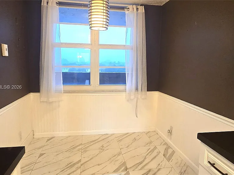 250 Jacaranda Dr #608 — Photo 7