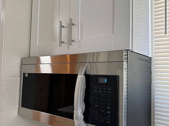 5th image of 3053 Guilford Ave