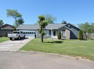 2201 Crestpark Rd, Knoxville, TN 37912