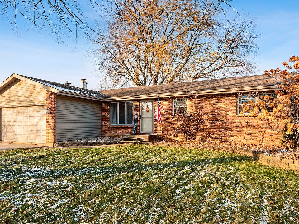 1st image of 864 Quail Dr