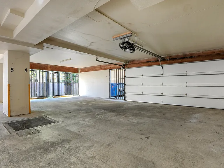 1131 N 93rd St #3 — Photo 30