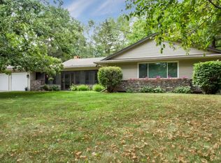 2625 Meadow Glen Rd, Ames, IA 50014