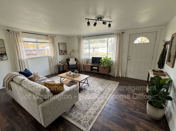 15301 Portland Ave SW, Lakewood, WA