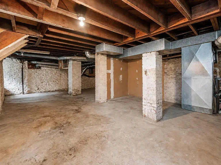 227 E Northwood Ave — Photo 33