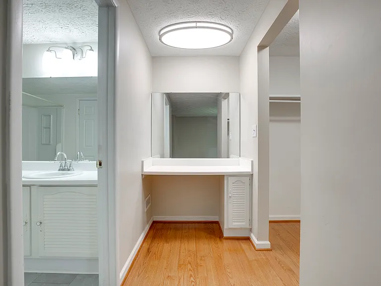 1604 Barnstead Dr — Photo 20